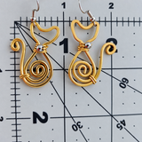 Cat earrings  • gold