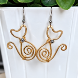 Cat earrings  • gold