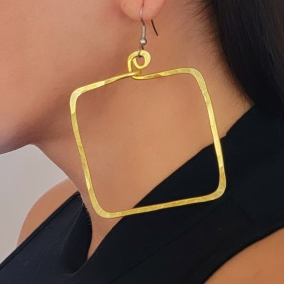 Amazon.com: Yheakne Boho Large Square Dangle Earrings Raised Textured  Design Earrings Gold Geometry Square Studs Earrings Punk Chunky Earrings  Vintage Statement Earrings Jewelry for Women and Girls : Clothing, Shoes &  Jewelry