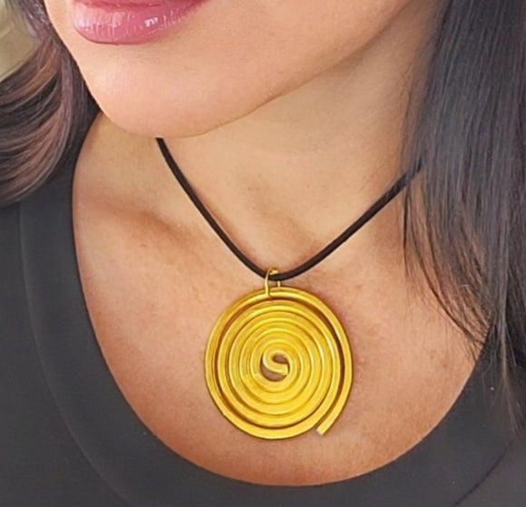 Big Spiral Pendant Deep Bright Gold