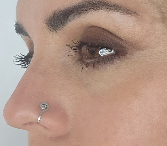Small Spiral Nose Cuff