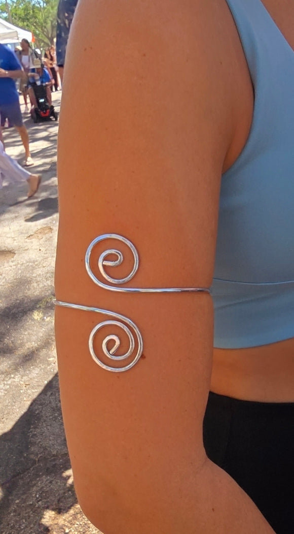 Spiral arm cuff